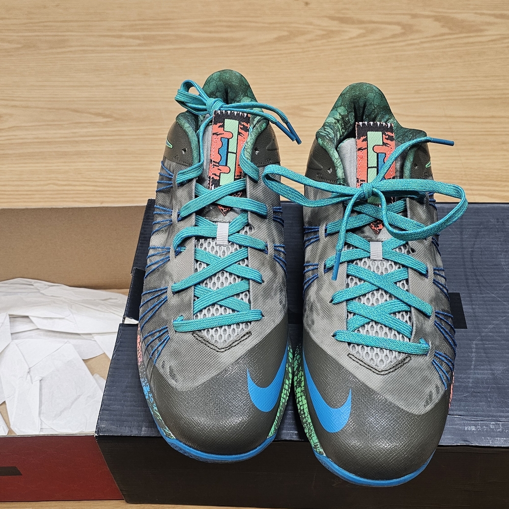 Nike Men's Athletic Shoes - Gray and Blue